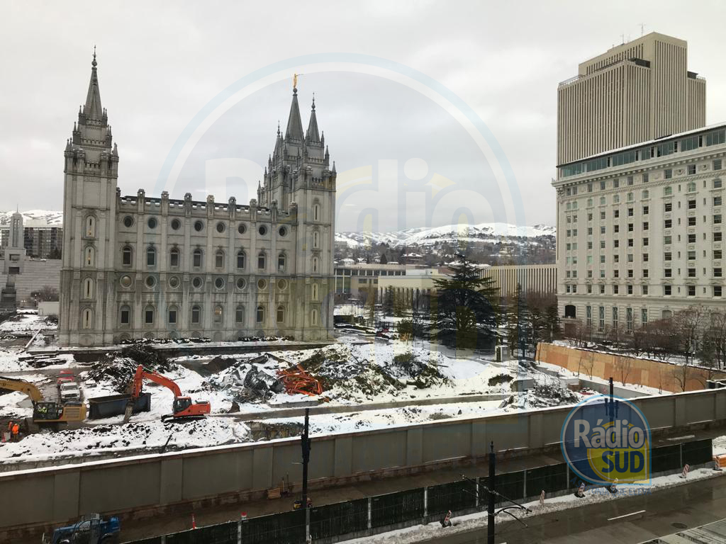 Fotos Exclusivas da Reforma da Praça do Templo de Lake