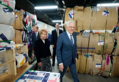 A Primeira Presidência visita o novo Centro Humanitário antes da dedicação